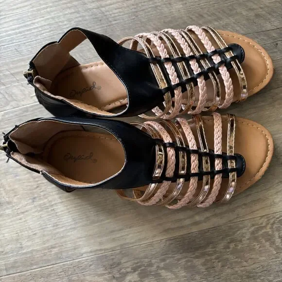 Qupid Gladiator Sandals Women's 6.5 Black Gold Pink Braided Flat Zip - Picture 4 of 7